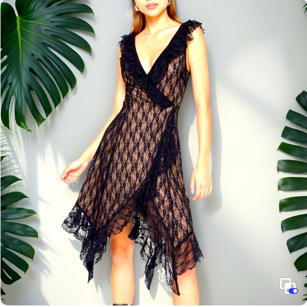 Kimchi Blue Indy Lace Midi Dress. Urban Outfitters. Small